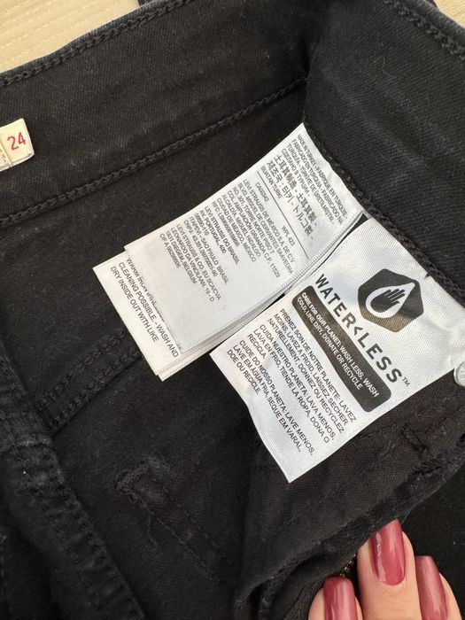 Дамски дънки Levi’s нови!!!