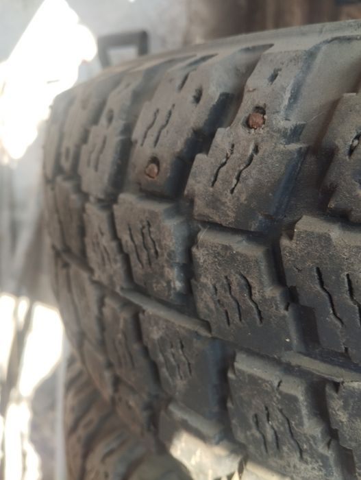 Продам резину на делику