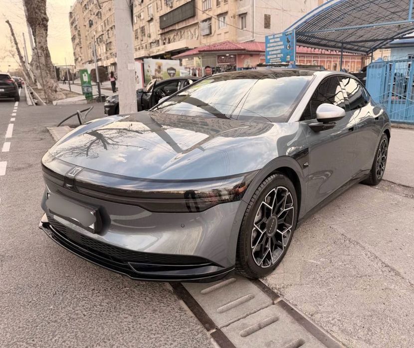 Zeekr 007 2 мотор 2024 йил