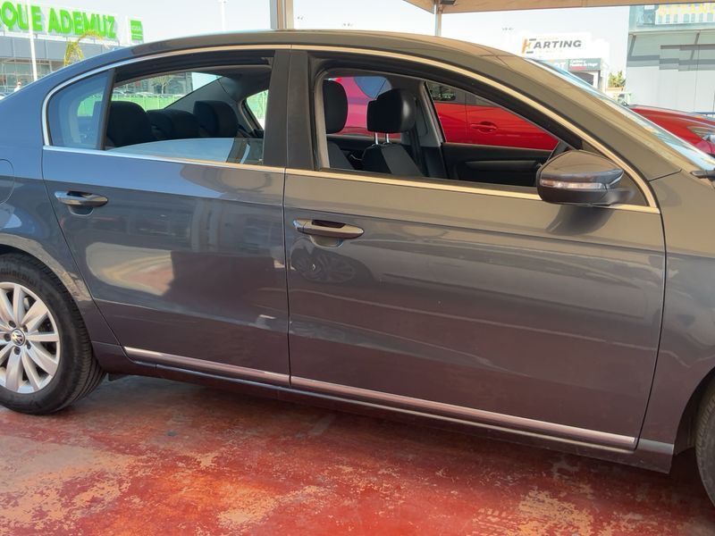 Volkswagen Passat 2.0 TDI Advance BlueMotion Tech 2011
