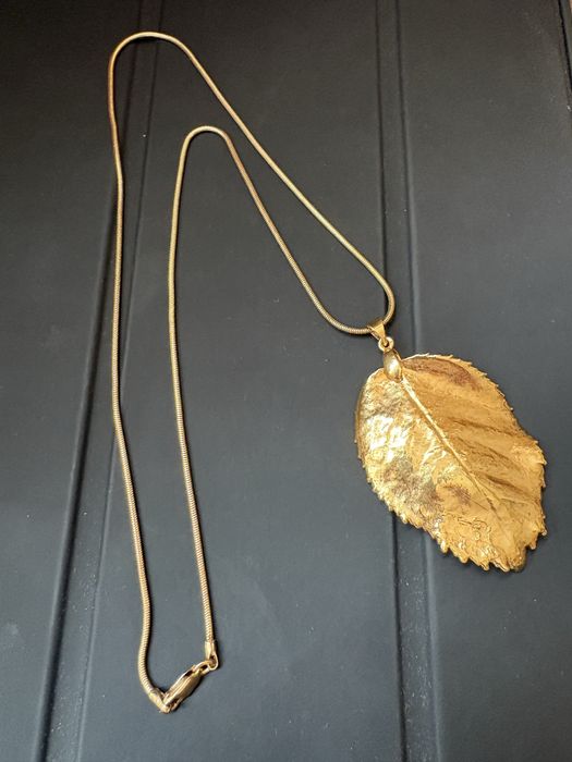 Позлатен истински лист от роза