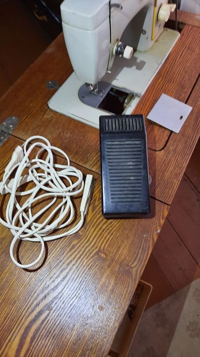 Тикув машинаси сотилади