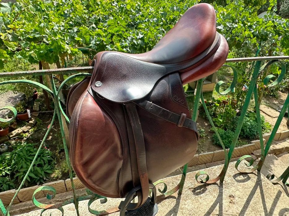Седло за скачане CWD