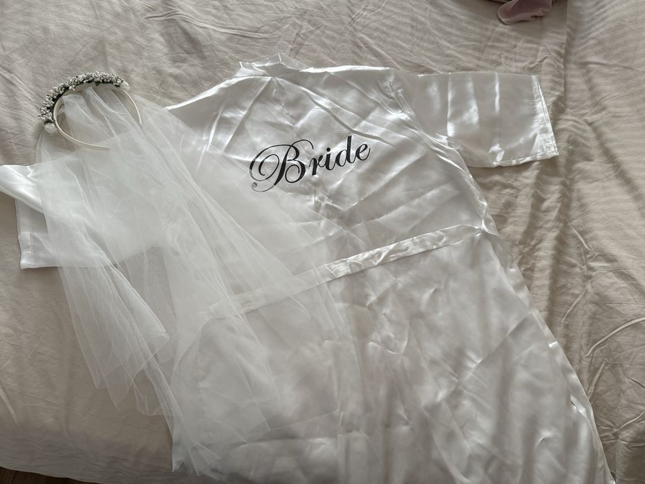 Булченски халат Bride и диадема було