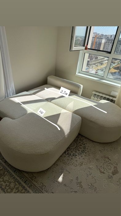 Диван pinterest,белый,прочный,қолдан істеткен.