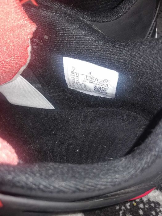 Air Jordan 4 Red Thunder