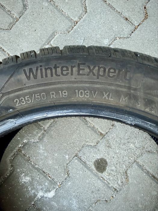 Зимни гуми на един сезон UNIROYAL 235/50/R19