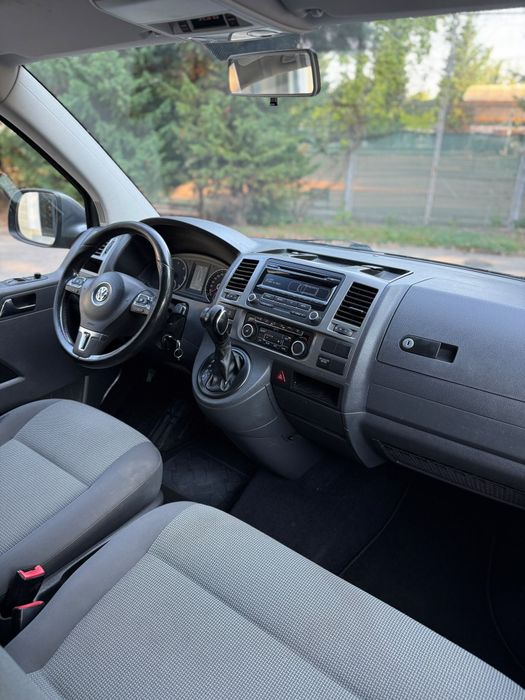 VW  Caravelle 2013 9 Locuri