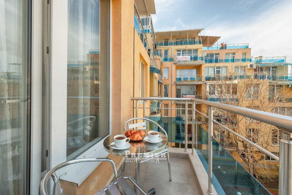 Студио на първа линия в Равда