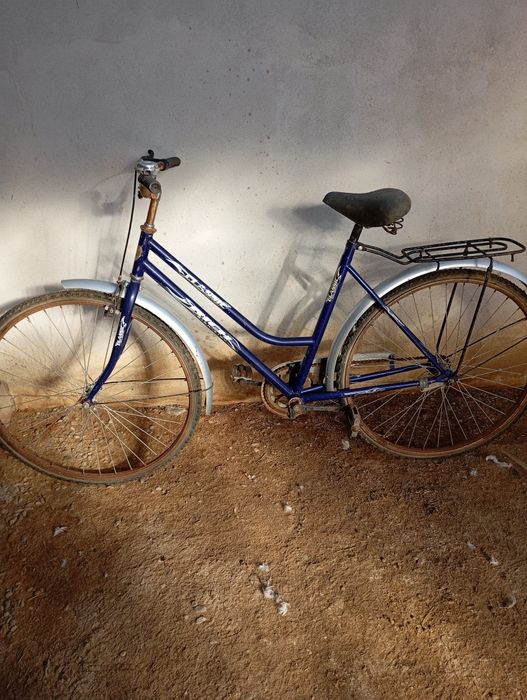 Bicicleta de vânzare