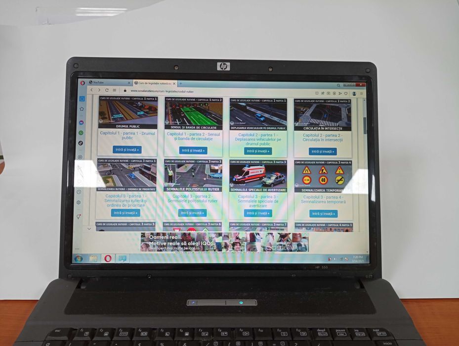 Laptop HP 15.4 inch pt. școala Auto