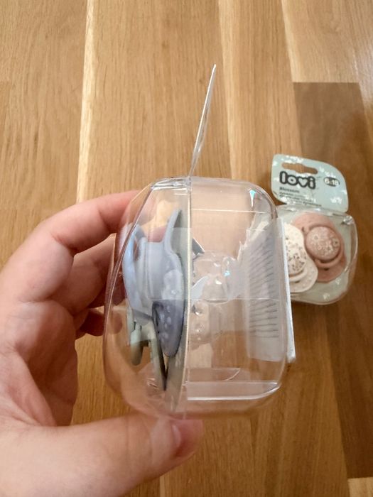 Suzete 6-18 luni Philips Avent Ultra Air si Lovi Blossom