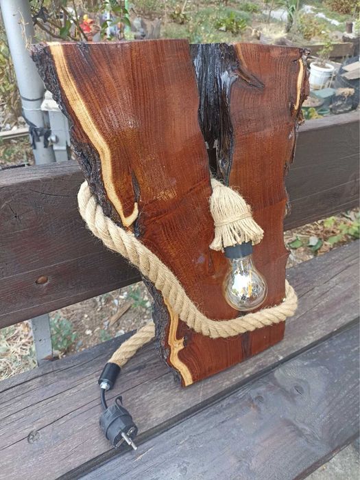 Дървена декорация