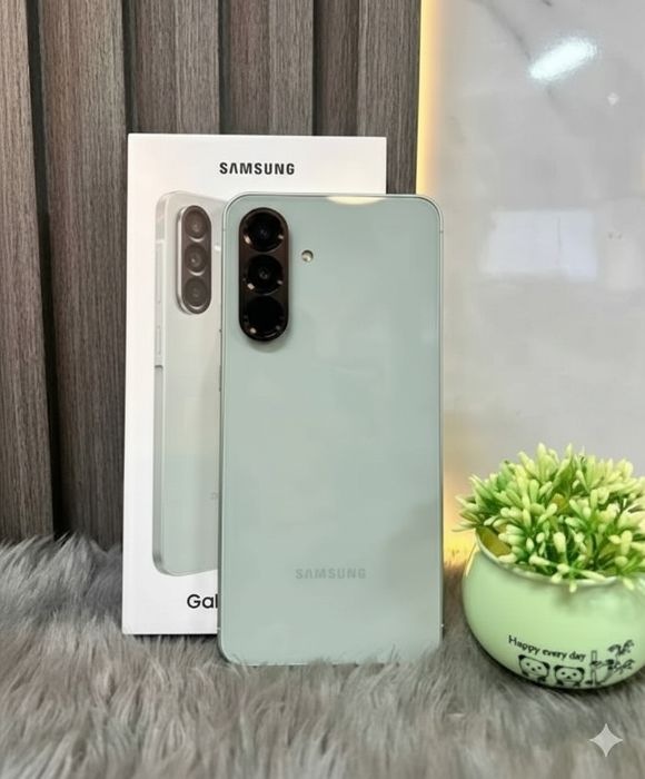 Samsung galaxy A56 8x128GB idial 1yil Garantiya yozib beraman