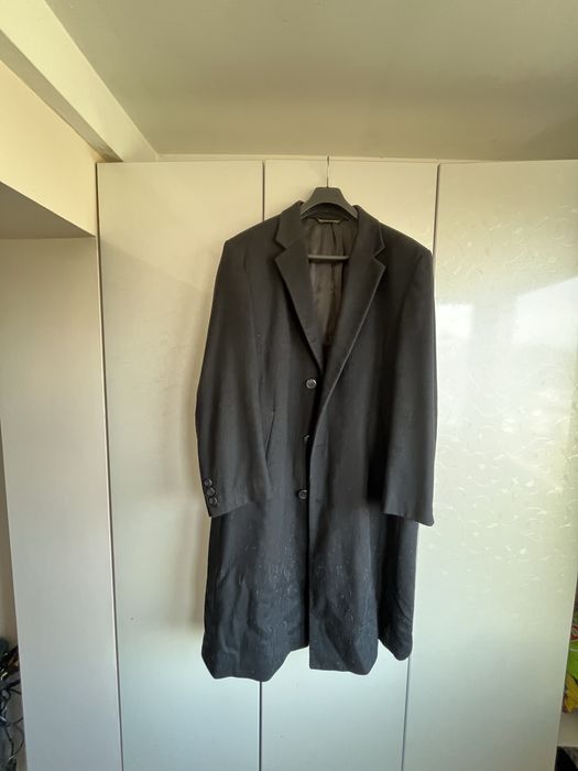 Продавам италиянско мъжко палто от кашмир.