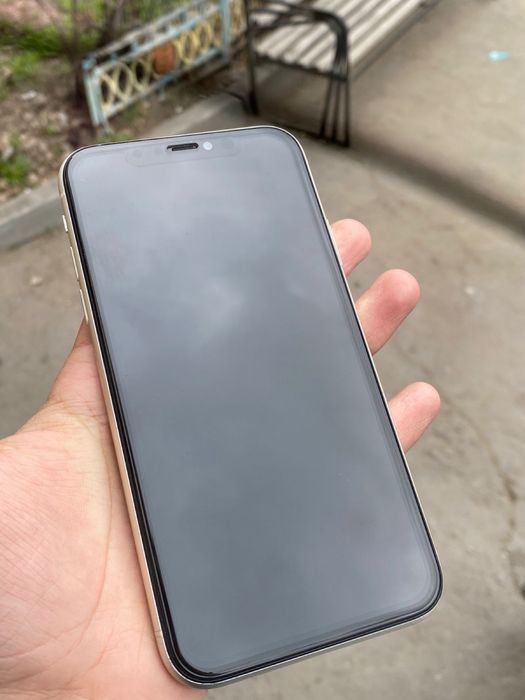 Айфон 11 в хорошем состояние