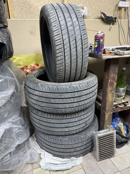 Продам резину лето 225/45/17