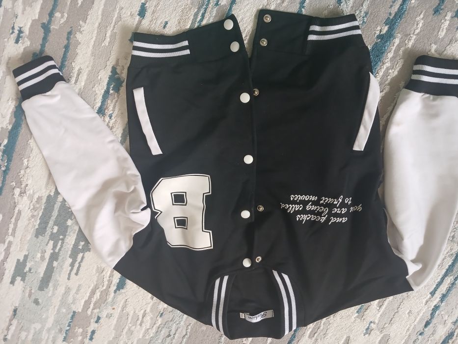 Бомбер, свитшот на 9-10 лет