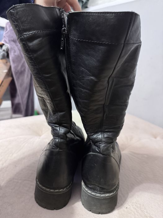 Дамски кожени ботуши