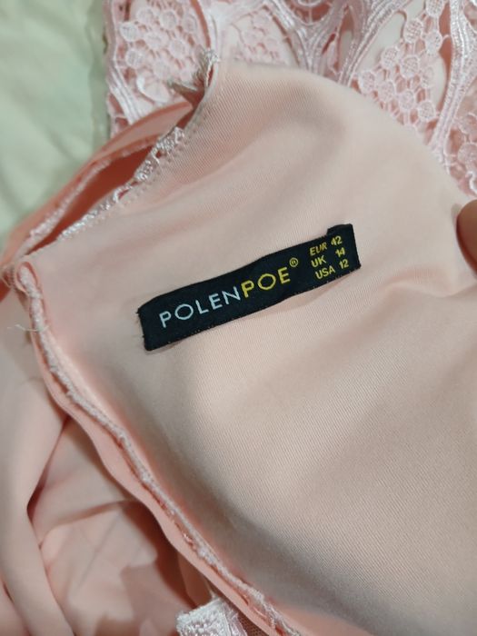 Платье нежно розовое   средней длины