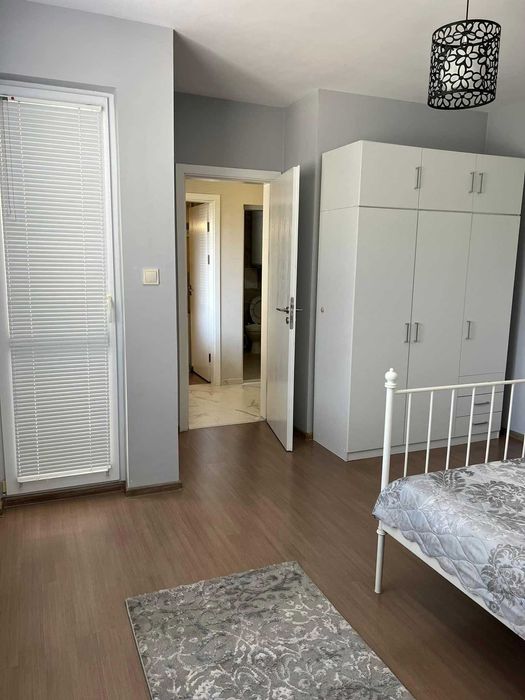 Продава се Двустаен апартамент в София, Изток - 135 кв.м за 378 €/кв.м - Снимка #4