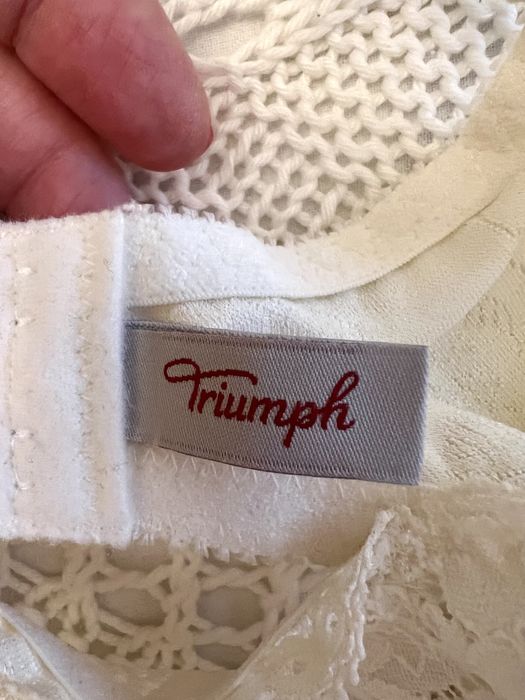 Сутиени, бански, безшевно бельо