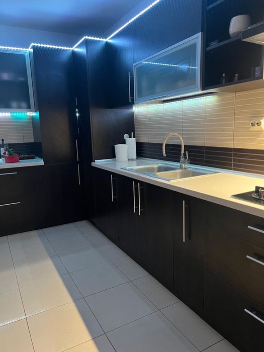 Vand casa in triplex utvin la principala