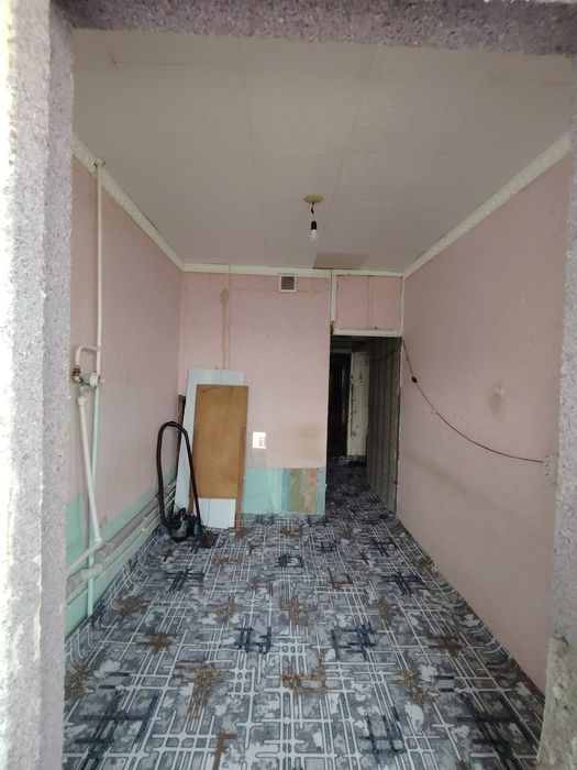 Kvartira sotiladi 2-3 xona