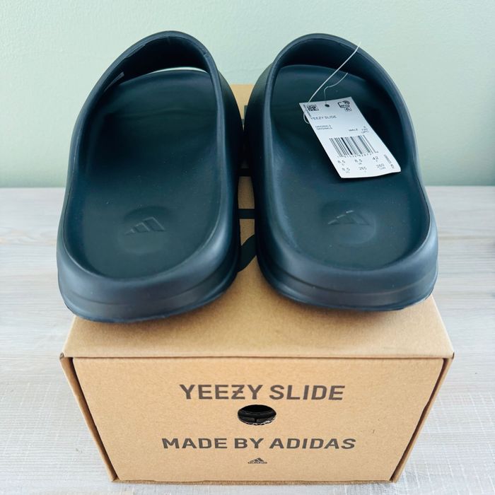 Oferta! Yeezy Slide Onyx - marimea 41 (25 cm)