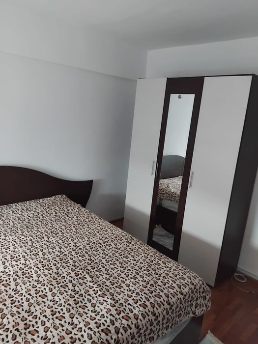 Apartament piata centrala complet mobilat