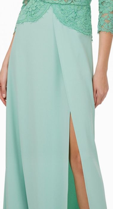 С етикет Elisabetta Franchi  оригинална официална рокля