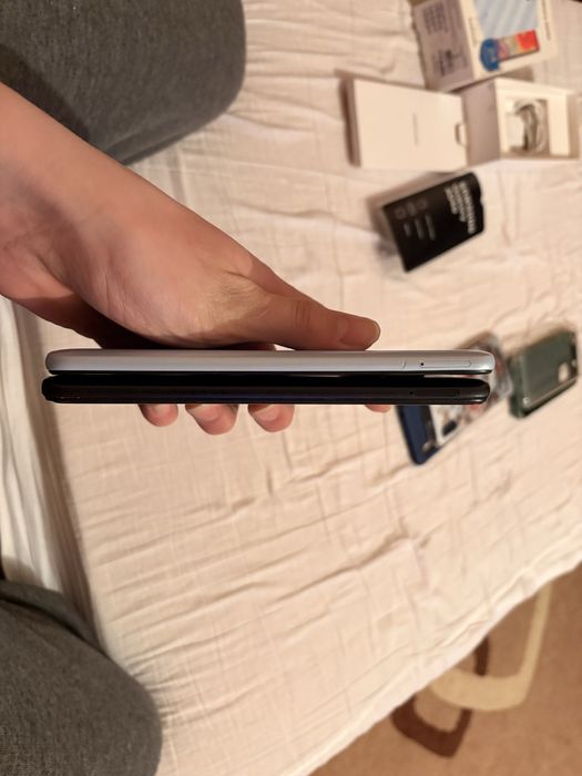 Обменяю 2 телефона на айфон