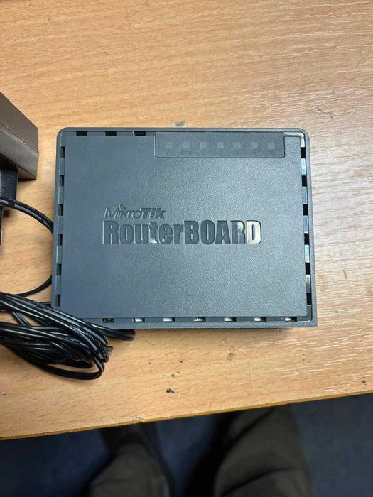 Роутер MikroTik RouterBOARD (5 портов)
