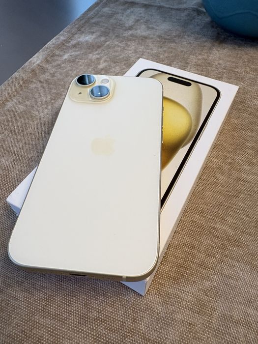 Iphone 15 Yellow