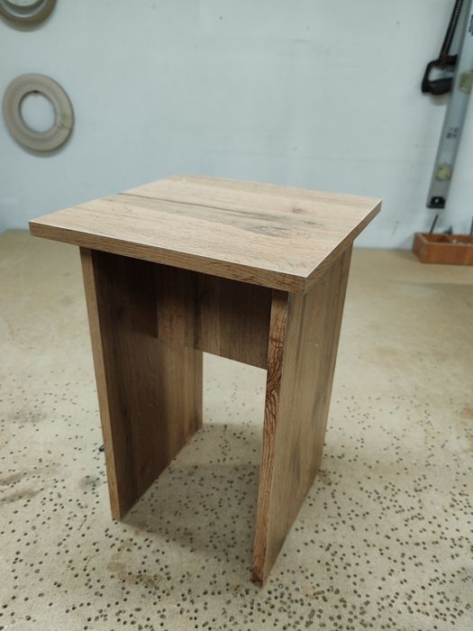 Продам табуретки 4 шт новый.