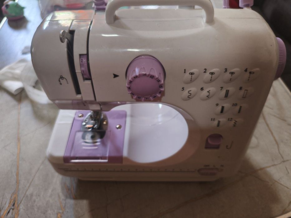 Китайская швейная машинка