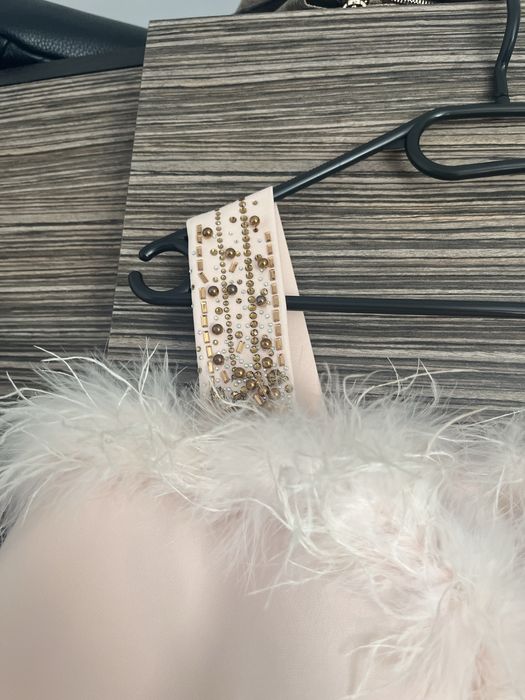 Rochie roz pal cu pene