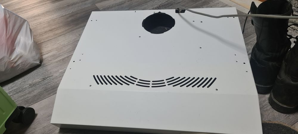 Продам вытяжку на кухню