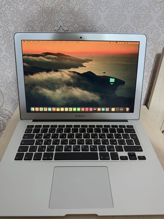 Продаю Macbook Air 2013 13 дюймов