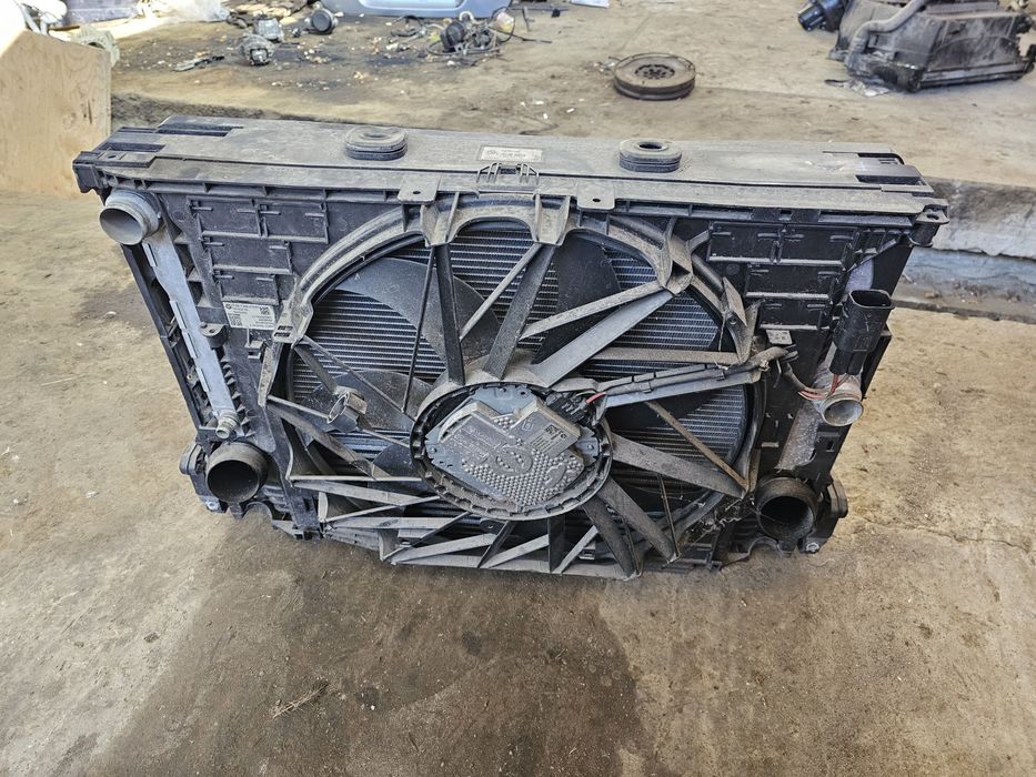 Радиатор с перка радиатори бмв f10 f11 ф10 ф11 520д 525д