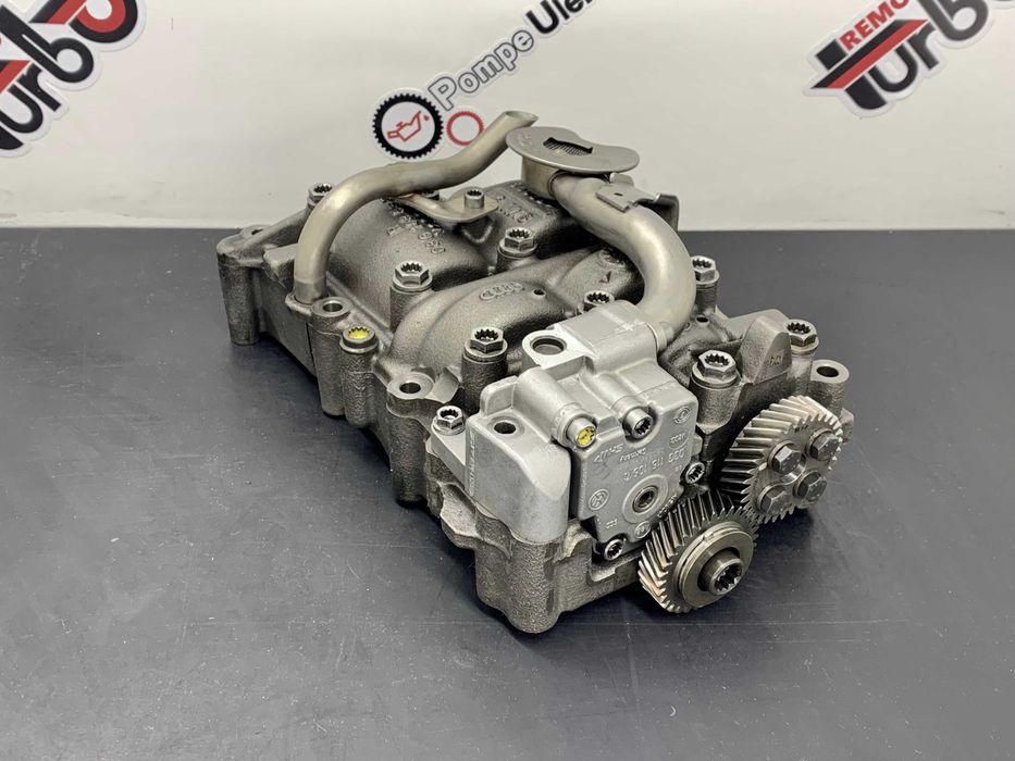 Pompa de ulei 2.0 tdi Audi A4 BKP BMP BPW BLB BRE BRD VW Passat B6