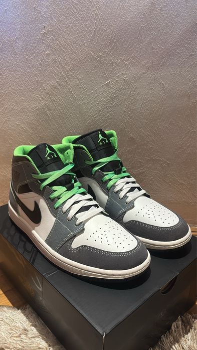 Air Jordan Mid 43