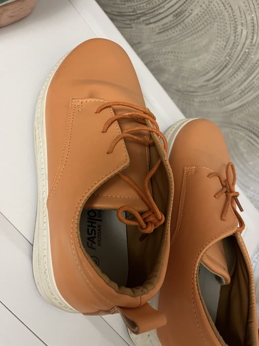 Продам обувь женскую летнюю