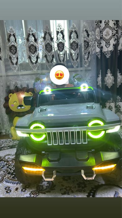 Jeep Wrangler серый детский элекромашина