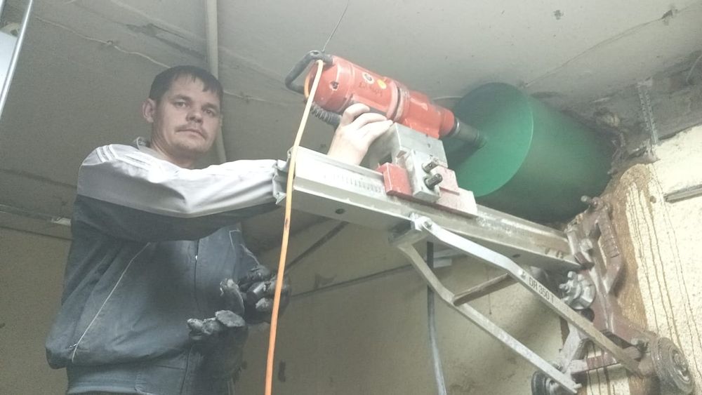 Бурение отверстий алмазное