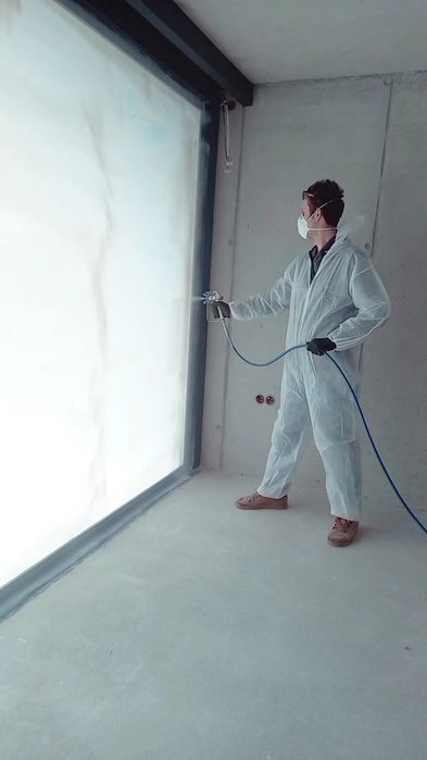 Folie lichida pentru protectie în constructii