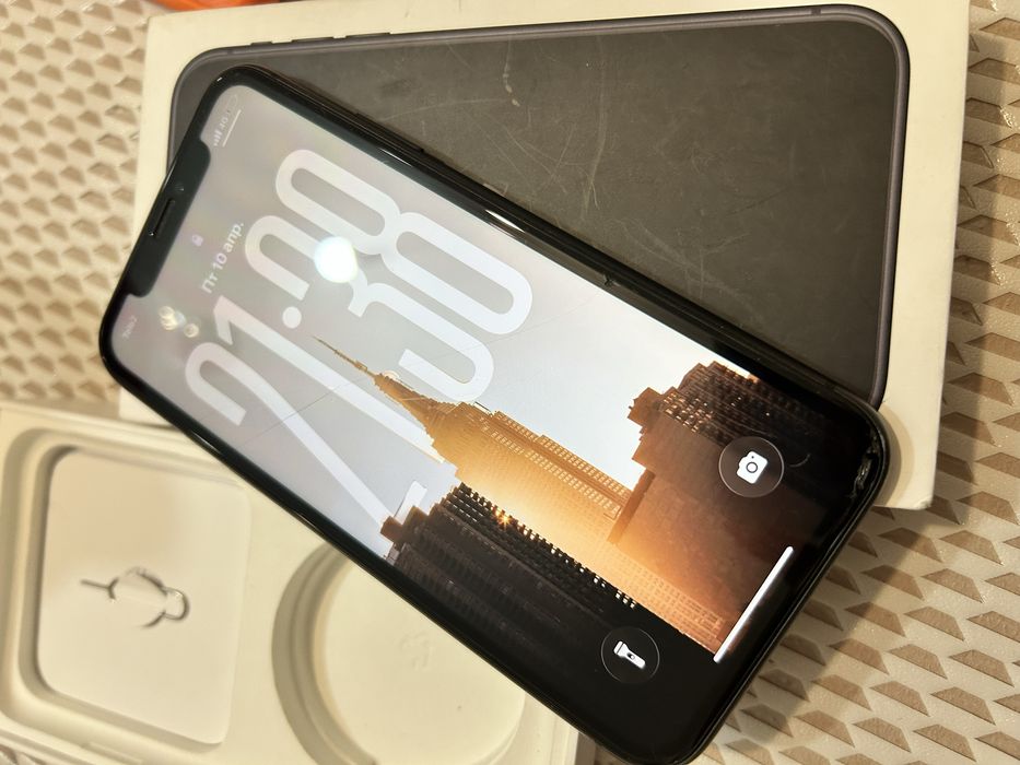 Срочно iphone 11 в идеальном состоянии