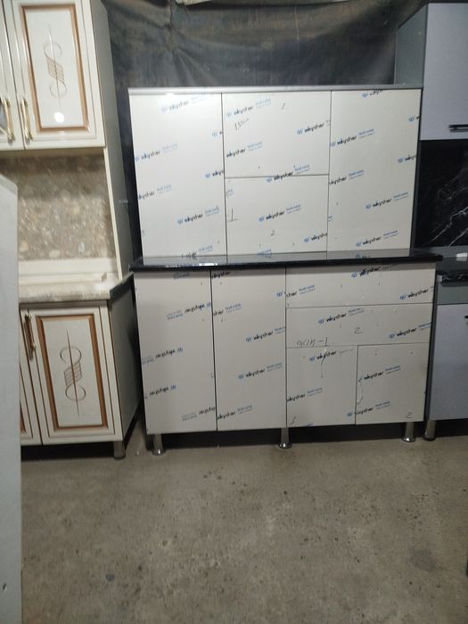 Гатовий кухонный гарнитур  акрил    разных размеров