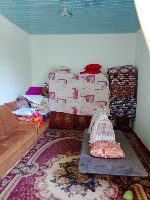 Уй сотилади 5 та хона ва иккита дахлиз тандирхона хаммом