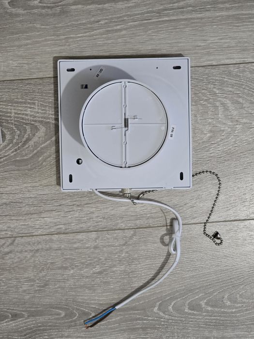 Ventilator baie cu temporizator 12W – Silențios, Alb